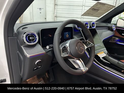 Certified 2025 Mercedes-Benz GLC 300 image 10