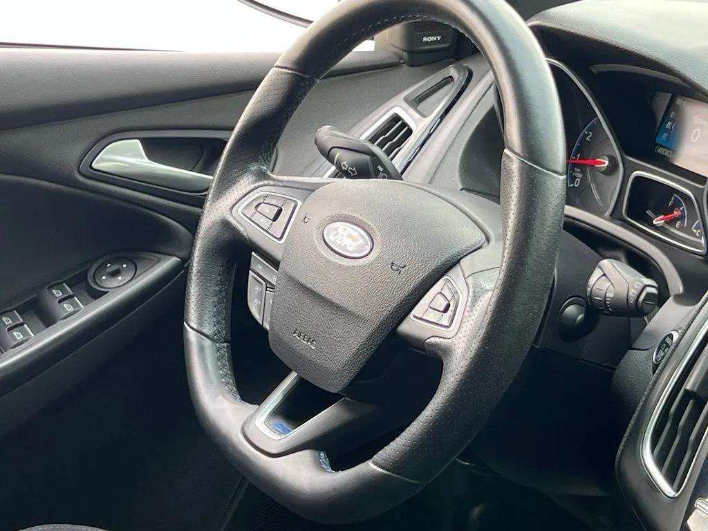 Used 2017 Ford Focus RS AWD/4WD image 29