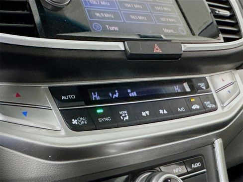 Used 2015 Honda Accord EX-L image 11