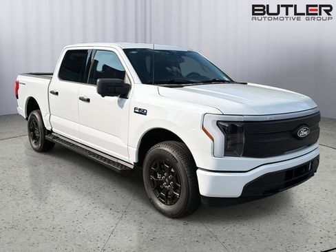 Used 2025 Ford F150 Lightning XLT AWD/4WD image 8