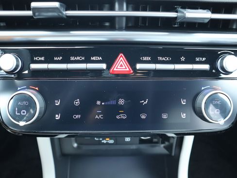 New 2026 Hyundai Tucson Limited image 15