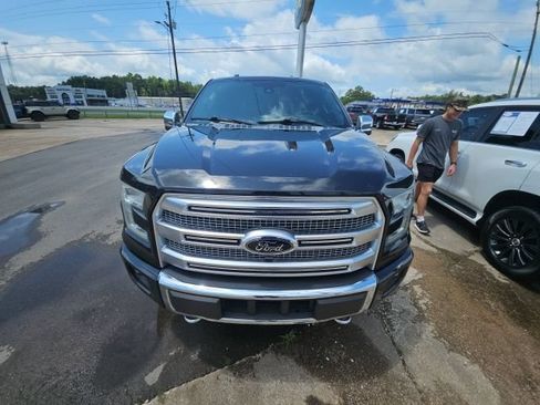 Used 2015 Ford F150 Platinum w/ Equipment Group 701A Luxury AWD/4WD image 3