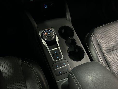 Used 2020 Ford Escape Titanium AWD/4WD image 11
