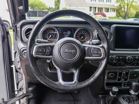Used 2022 Jeep Wrangler Unlimited Sahara w/ Cold Weather Group AWD/4WD image 48