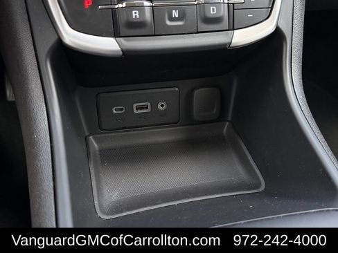 Used 2024 GMC Terrain SLE AWD/4WD image 21