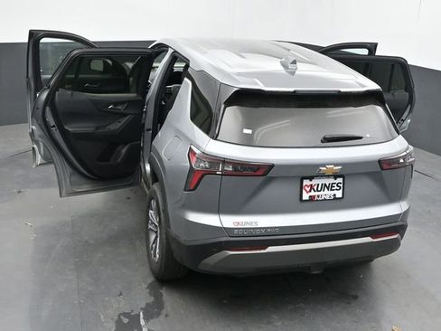 Used 2025 Chevrolet Equinox LT AWD/4WD image 43