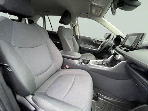 Used 2019 Toyota RAV4 LE AWD/4WD image 20