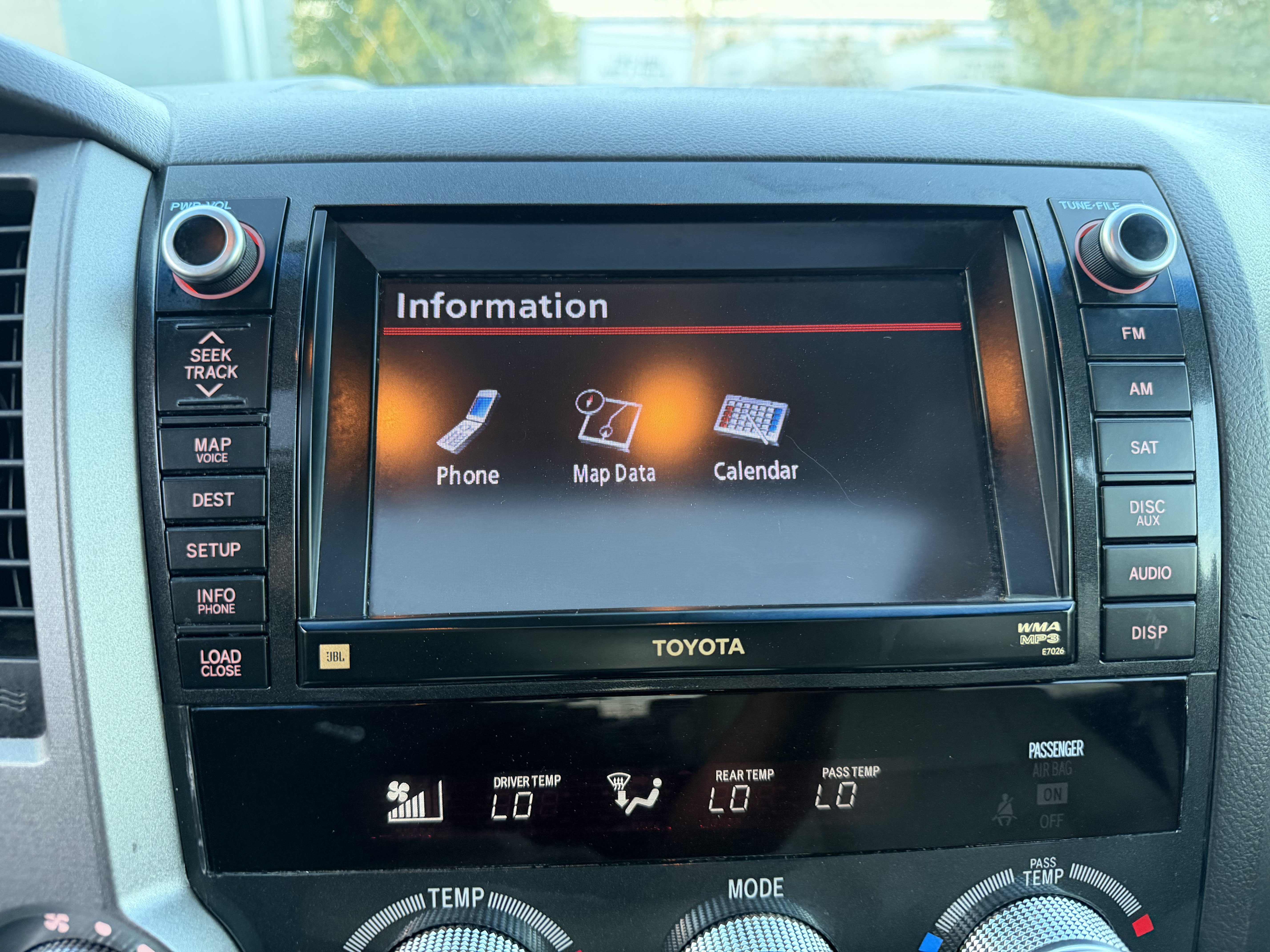 Used 2011 Toyota Sequoia Platinum AWD/4WD image 20