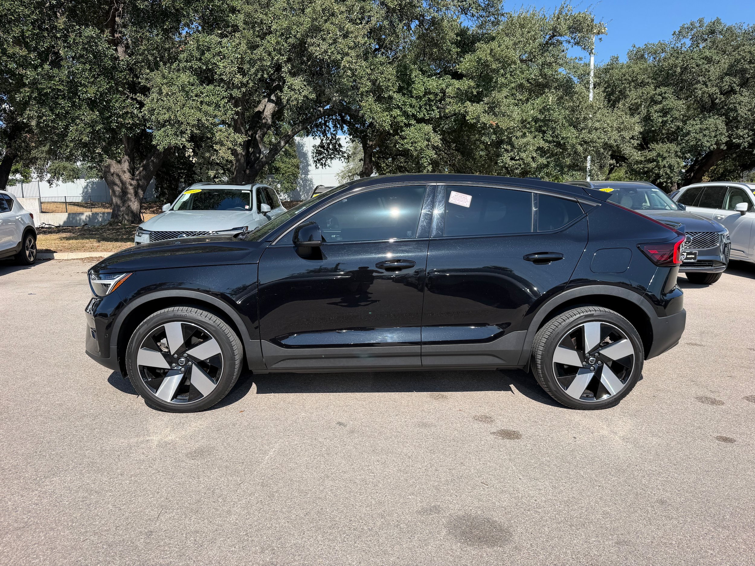 Certified 2023 Volvo C40 P8 Recharge Ultimate w/ Protection Package Premier AWD/4WD image 3