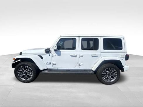Used 2024 Jeep Wrangler High Altitude AWD/4WD image 3