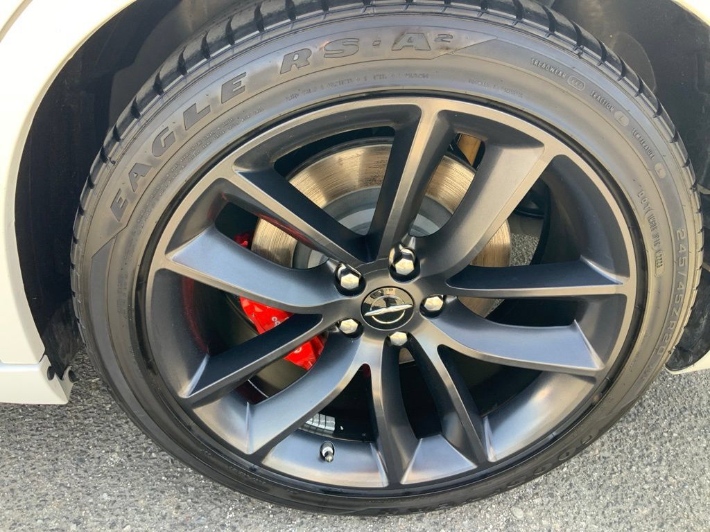 Certified 2023 Chrysler 300 C RWD image 9