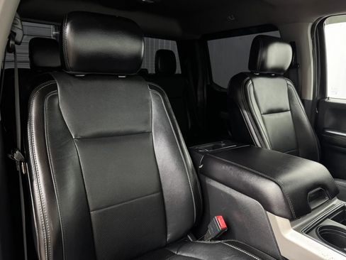 Used 2018 Ford F250 Lariat w/ Lariat Value Package AWD/4WD image 16