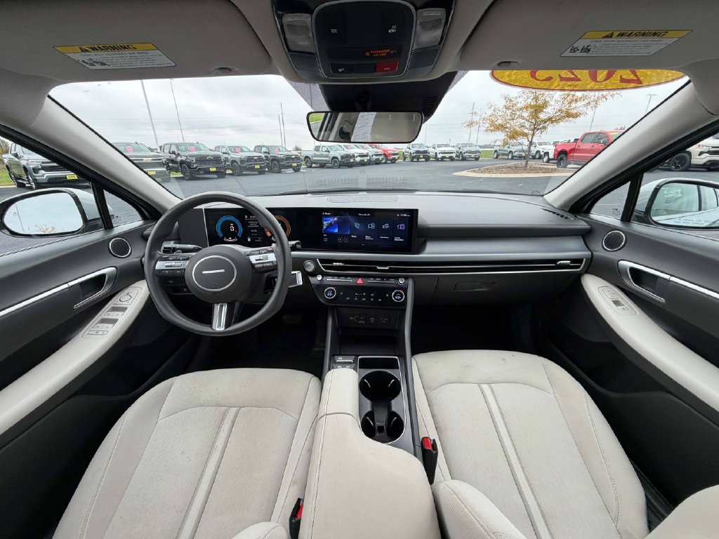 Used 2025 Hyundai Sonata SEL FWD image 29