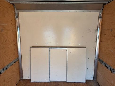 Used 2024 Ford E-450 and Econoline 450 Super Duty w/ Power Windows & Locks Group image 18