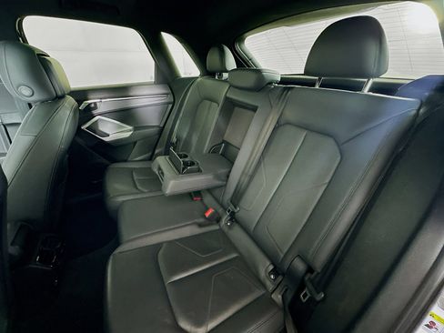 Used 2024 Audi Q3 2.0T Premium image 28