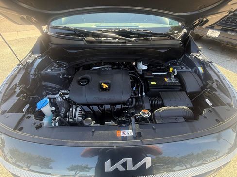 Used 2025 Kia Seltos S image 29