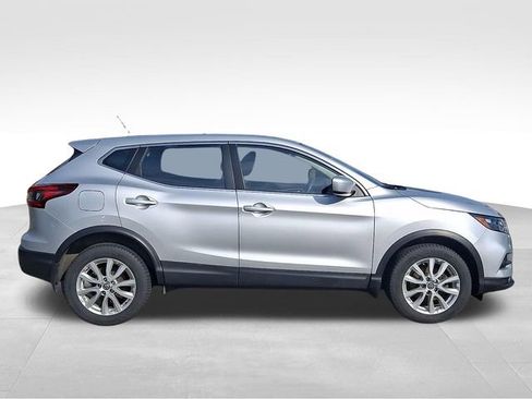 Used 2021 Nissan Rogue Sport S image 7