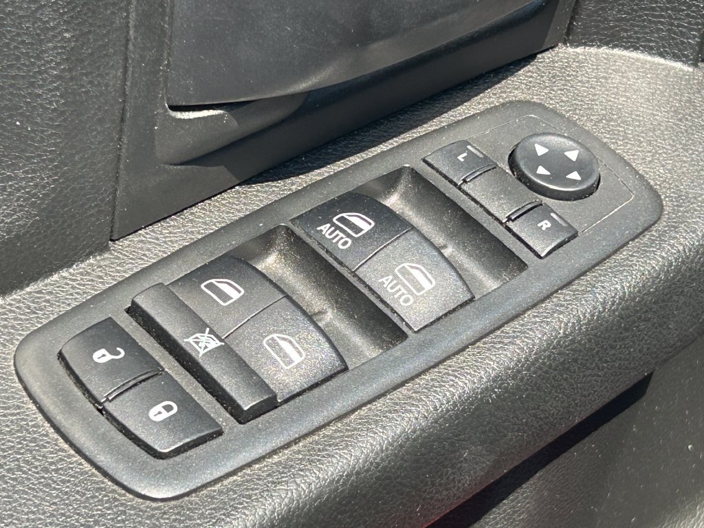 Used 2018 RAM 2500 Tradesman w/ Chrome Appearance Group AWD/4WD image 30