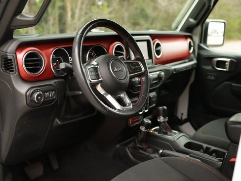 Used 2021 Jeep Wrangler Unlimited Rubicon w/ Cold Weather Group image 9