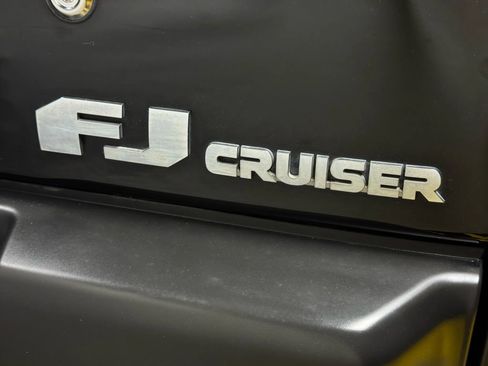 Used 2007 Toyota FJ Cruiser 4WD image 12