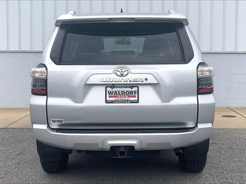 Used 2015 Toyota 4Runner SR5 image 5