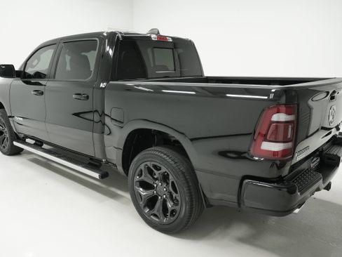 Used 2024 RAM 1500 Laramie image 5