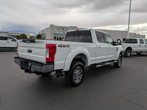 Used 2018 Ford F250 Lariat w/ Lariat Value Package AWD/4WD image 3