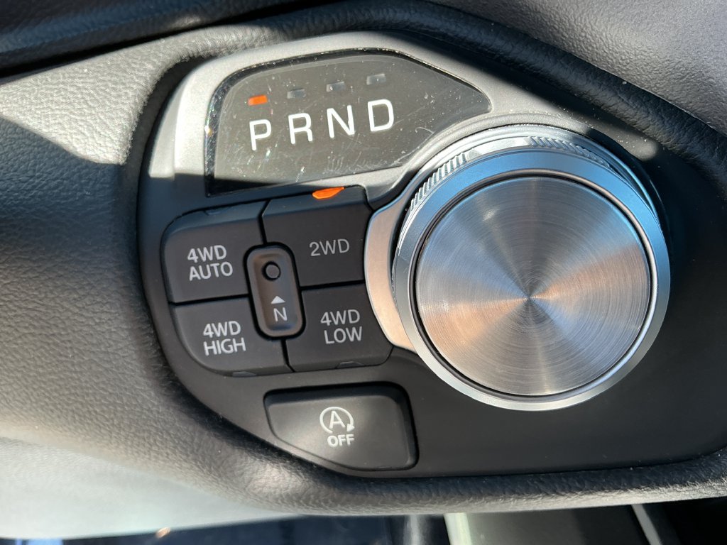 Used 2025 RAM 1500 Laramie AWD/4WD image 23
