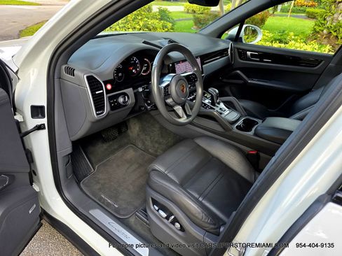 Used 2019 Porsche Cayenne image 23