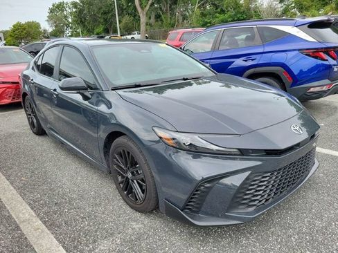Used 2025 Toyota Camry SE FWD image 2