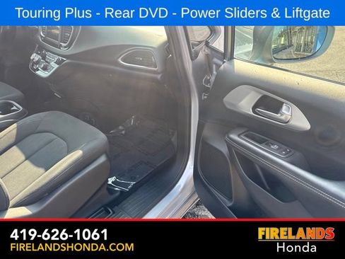 Used 2019 Chrysler Pacifica Touring Plus w/ S Appearance Package FWD image 41