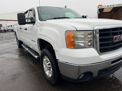 Used 2010 GMC Sierra 2500 SLE image 12