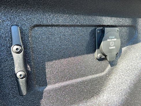 Used 2024 RAM 2500 Laramie w/ Night Edition image 35