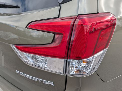 Used 2023 Subaru Forester Premium image 17