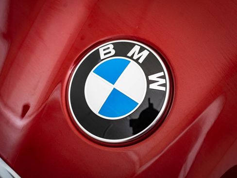 Certified 2025 BMW X2 xDrive28i image 3