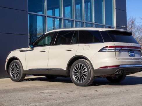 Used 2022 Lincoln Aviator Reserve w/ Elements Package Plus image 8