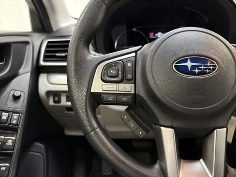 Used 2017 Subaru Forester 2.5i Premium image 17