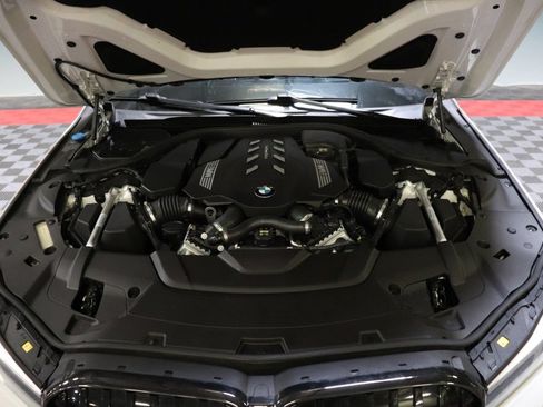 Used 2020 BMW 750i xDrive w/ Executive Package AWD/4WD image 92