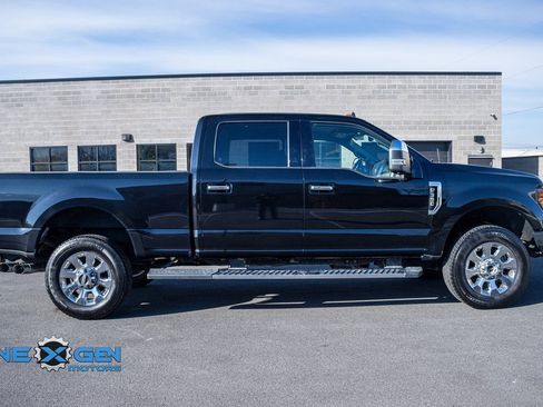 Used 2019 Ford F350 Lariat w/ Lariat Ultimate Package AWD/4WD image 9