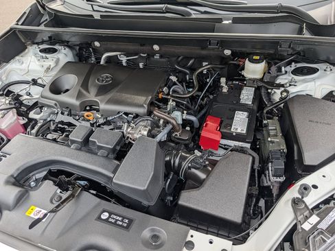 Used 2025 Toyota RAV4 XLE image 20