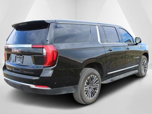 Used 2025 GMC Yukon XL Elevation image 7
