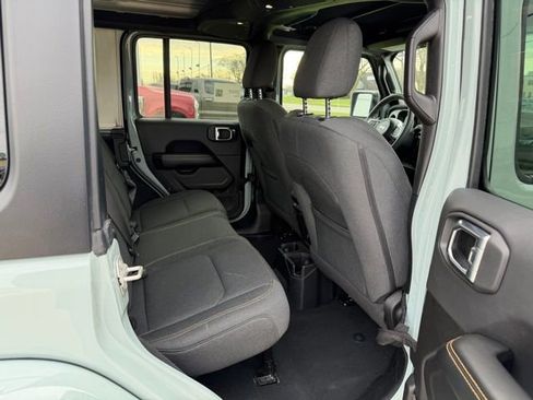 Used 2024 Jeep Wrangler Sahara w/ Safety Group image 8