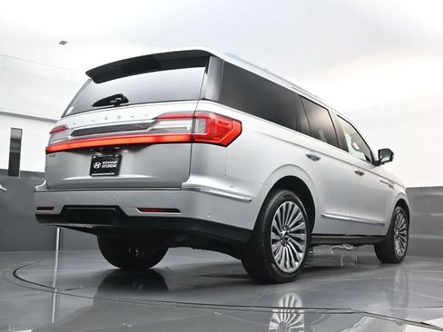 Used 2019 Lincoln Navigator Reserve AWD/4WD image 27