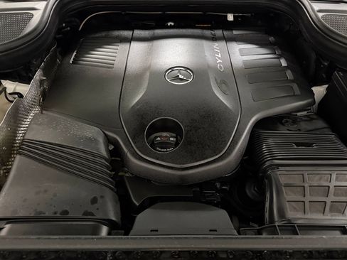 Used 2024 Mercedes-Benz GLS 450 4MATIC image 44