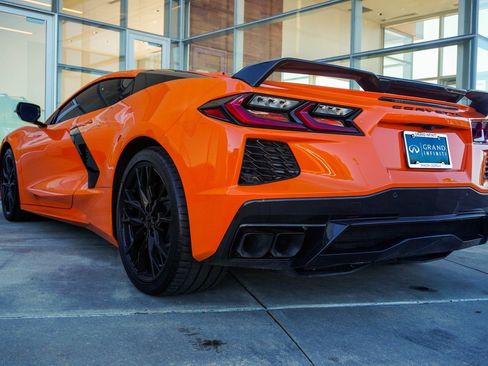 Used 2024 Chevrolet Corvette Stingray Premium Conv w/ Z51 Performance Package image 11