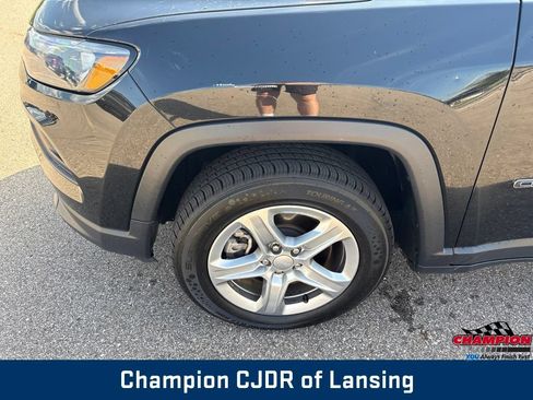 Used 2024 Jeep Compass Latitude AWD/4WD image 31