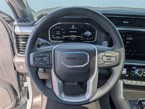 Used 2025 GMC Sierra 1500 Denali w/ Denali Reserve Package AWD/4WD image 21