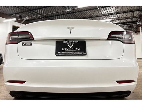 Used 2023 Tesla Model 3 Standard Range image 13
