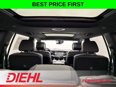 New 2026 Jeep Grand Wagoneer 4WD image 10