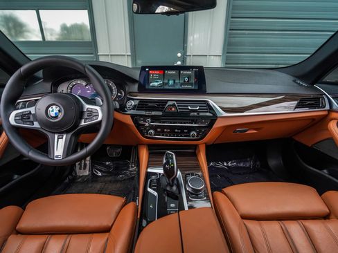 Used 2019 BMW 540i xDrive w/ M Sport Package image 17